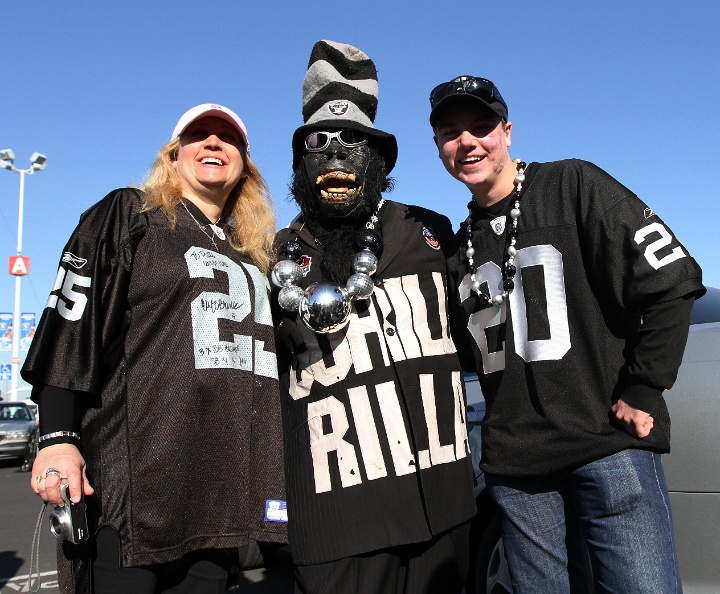 Raiders vs Chiefs 11-15-09-009.JPG